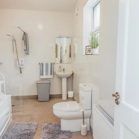 בית נופש Meadow View אניס